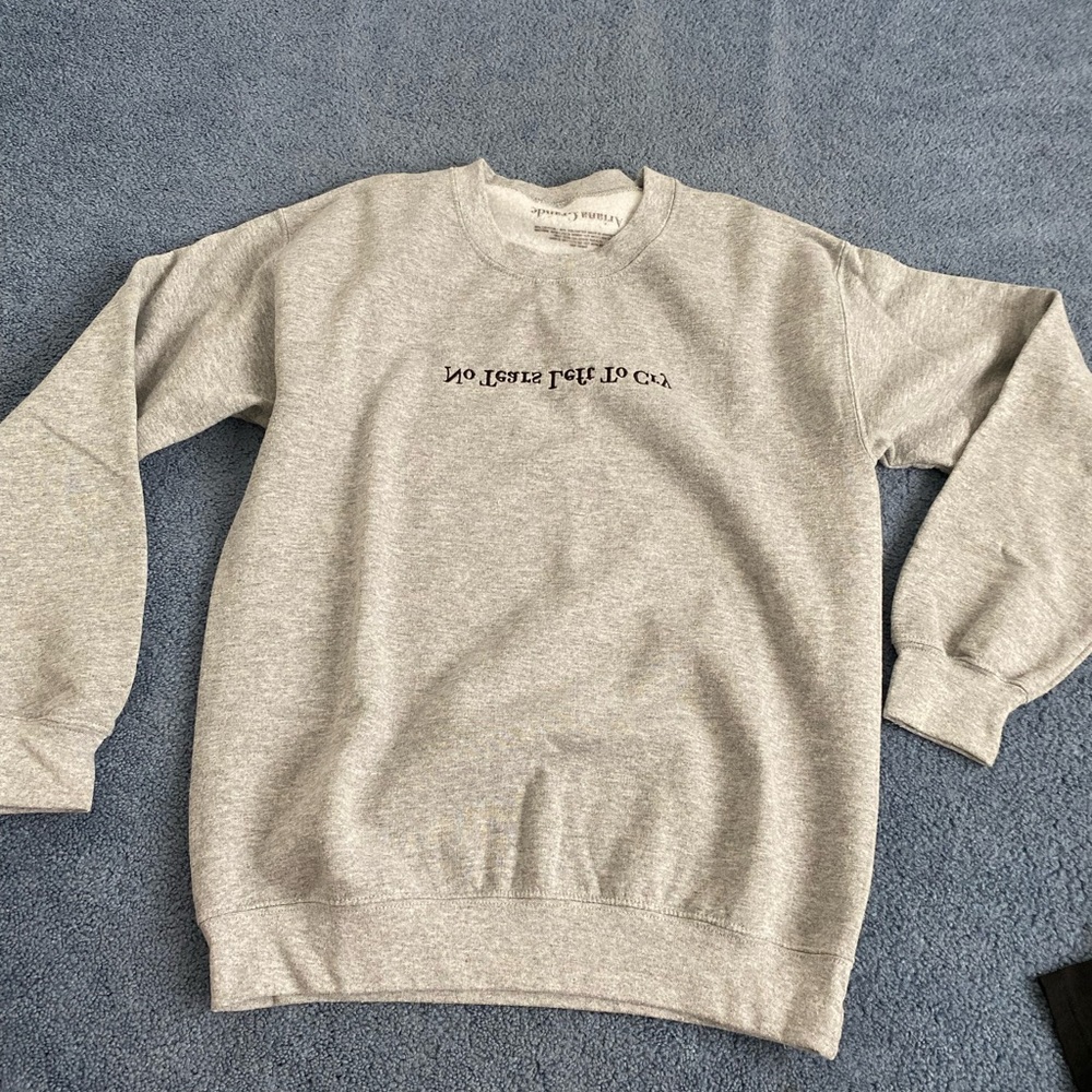 Ariana Grande Sweetener 2018 No Tears Left To Cry Pullover Shirt Small Grey